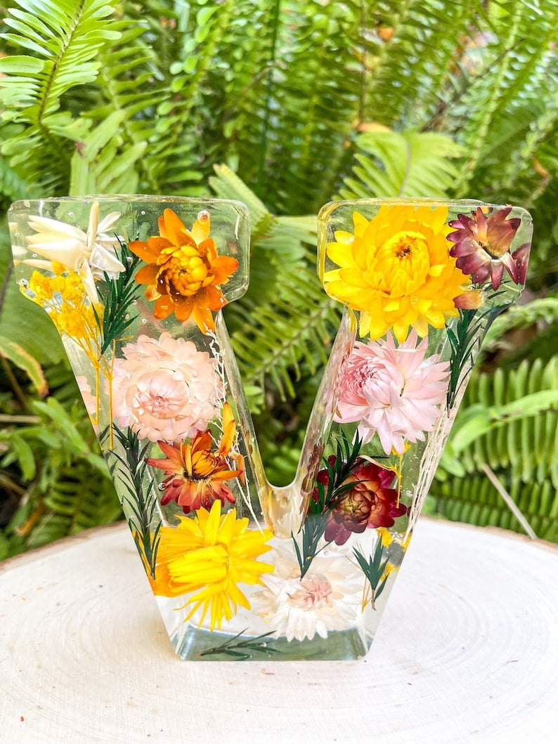 ❤️Mother's Day Specials - 49% OFF🎁Handmade floral resin letter 🌸(Limited Edition)