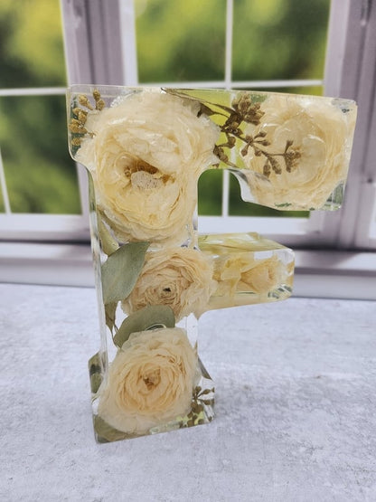❤️Mother's Day Specials - 49% OFF🎁Handmade floral resin letter 🌸(Limited Edition)